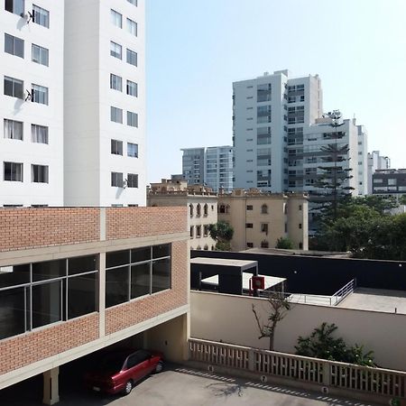 Departamento En San Isidro, Limaアパートメント エクステリア 写真