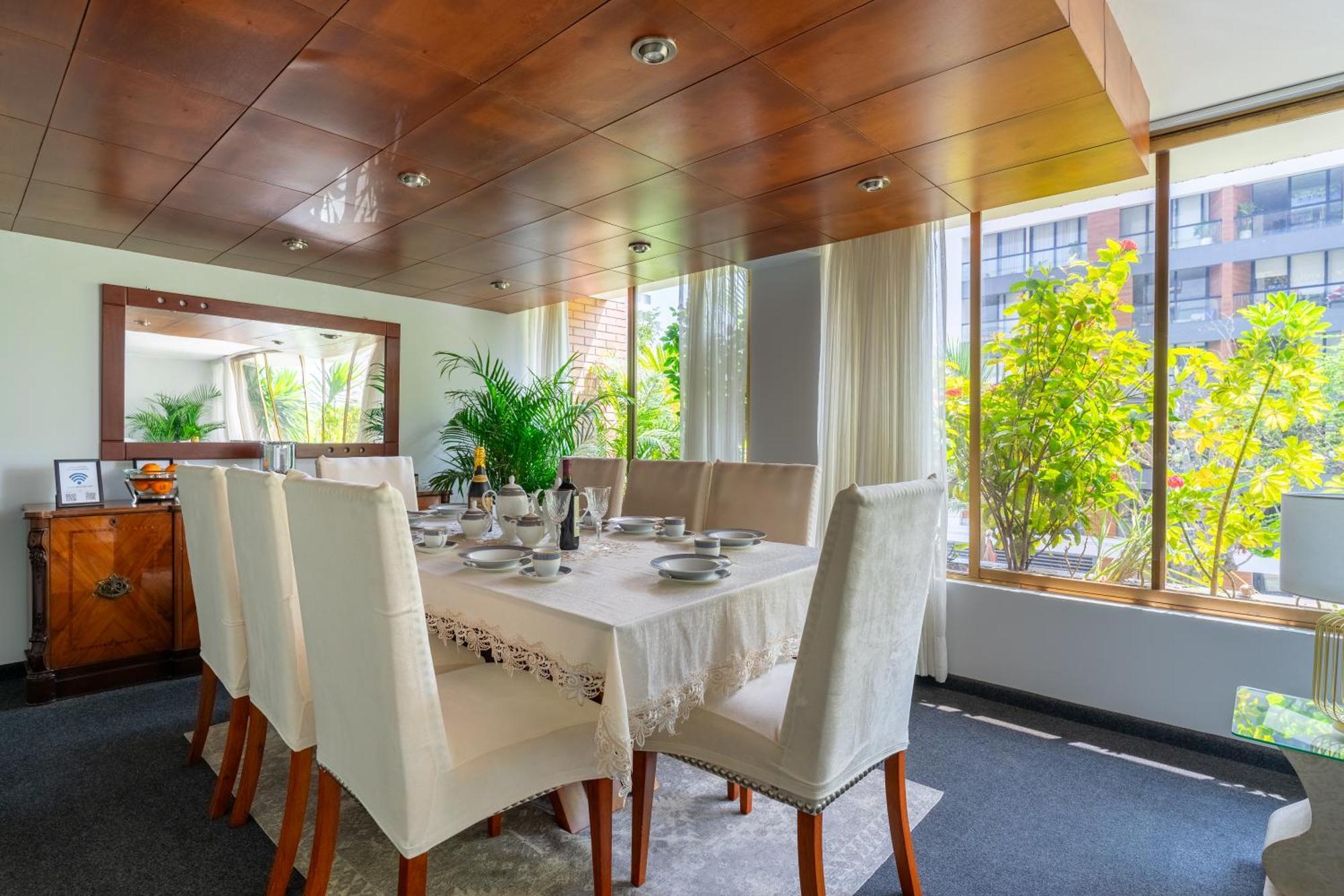 Departamento En San Isidro, Limaアパートメント エクステリア 写真