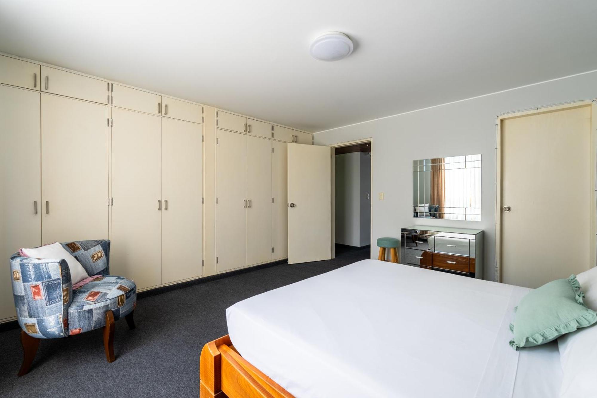 Departamento En San Isidro, Limaアパートメント エクステリア 写真